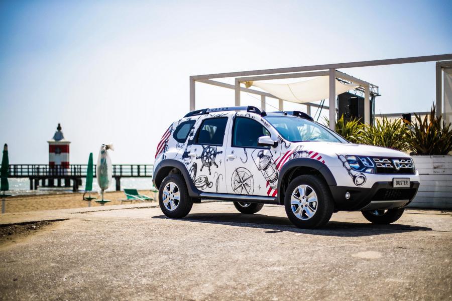  Dacia Duster Strongman 2017 года  (фото 16 из 30)